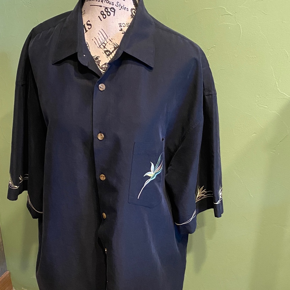 BAMBOO Cay black Short-Sleeve Shirt with Embroidered Pocket fine resort wear